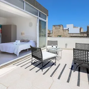 ta-gianni-guest-house.hotelssaintjulians.com/