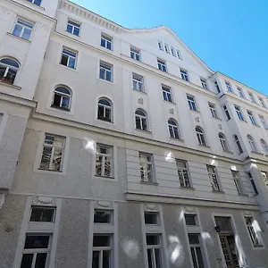 Kaiser Hotel