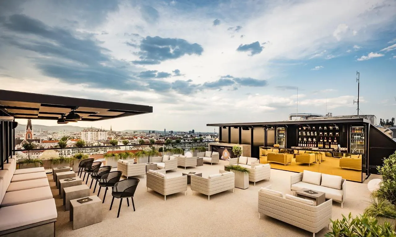 Mooons Vienna Hotel