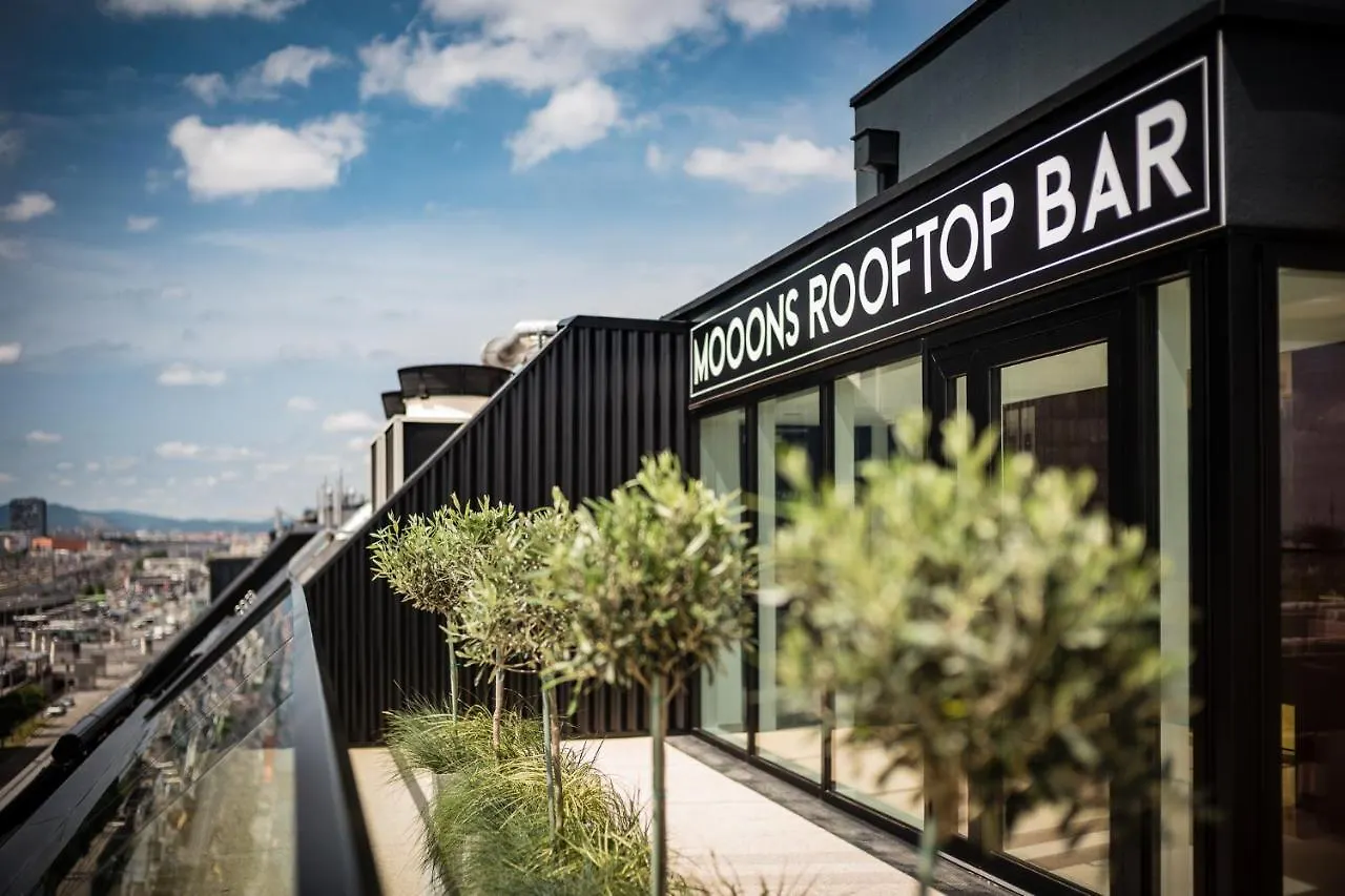 ****  Hotel Mooons Vídeň Rakousko